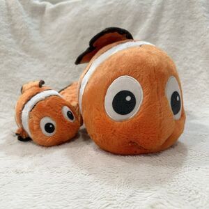 Disney Pixar Finding Nemo Lot Of Two Clownfish Plush Big Small Orange Fish Toy